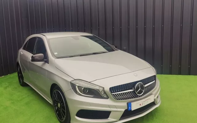 Mercedes-Benz A 180 d AMG Line
