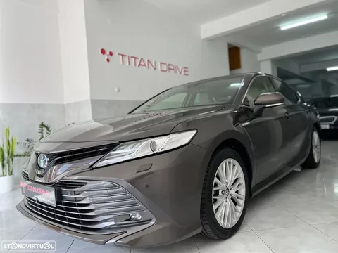 Toyota Camry 2.5 Hybrid Exclusive