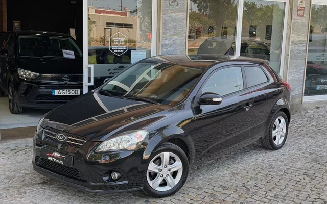 Kia Ceed S Coupé 1.4 CVVT EX ISG