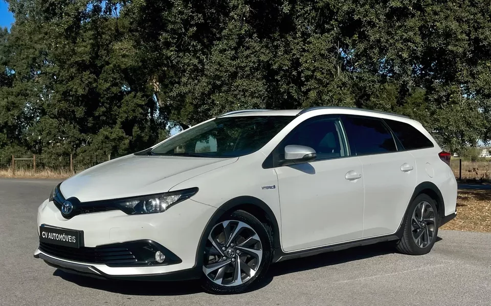Toyota Auris Touring Sports 1.8 HSD Comfort +P.Sport+Navi