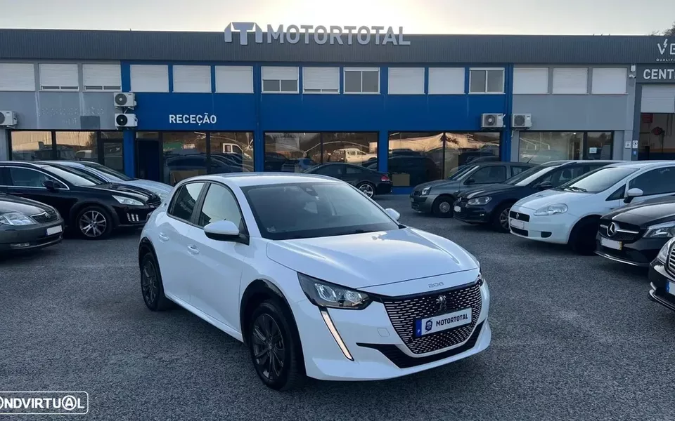 Peugeot e-208
