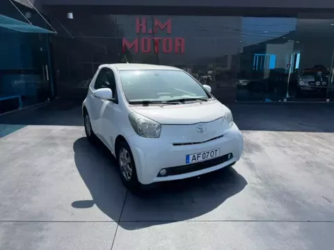 Toyota iQ 2009 1.0 VVT-i