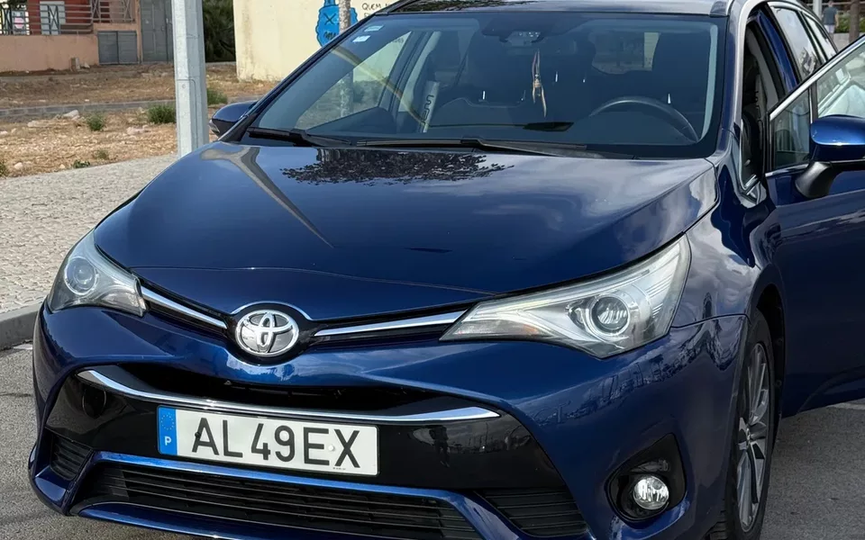 Toyota Avensis Touring Sports 1.6 D-4D Luxury+GPS