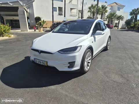 Tesla Model X 100D