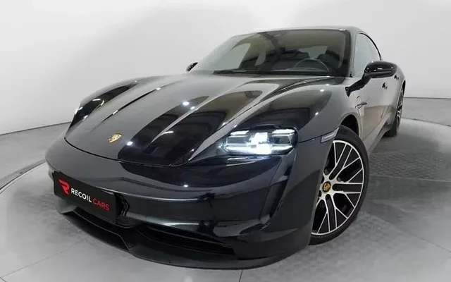 PORSCHE Taycan 4S