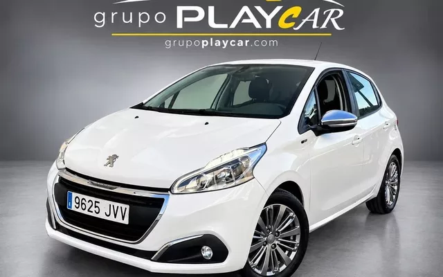 PEUGEOT 208 208 1.2 PureTech Style 82