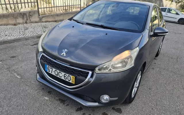 Peugeot 208 1.2 VTi SE Style