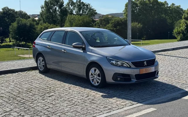 Peugeot 308 1.5 BlueHDi Business Line