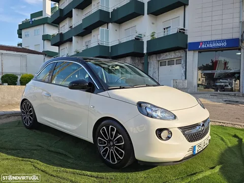Opel Adam 1.0 T Black Jack