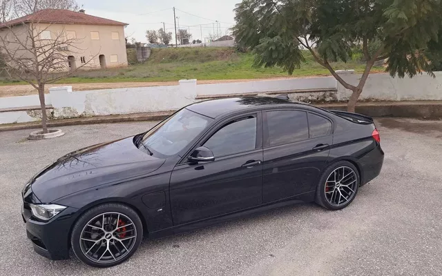BMW 330