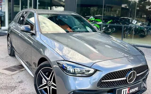 Mercedes-Benz C 300 e AMG Line