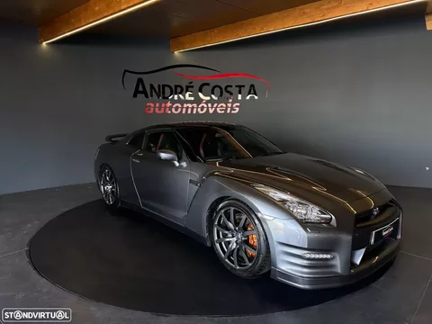 Nissan GT-R 3.8 V6 Black Edition