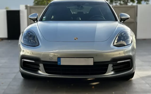 Porsche Panamera 4 E-Hybrid 10 Years Edition