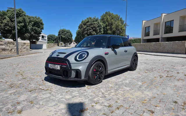MINI 3 Portas John Cooper Works Auto Desportiva