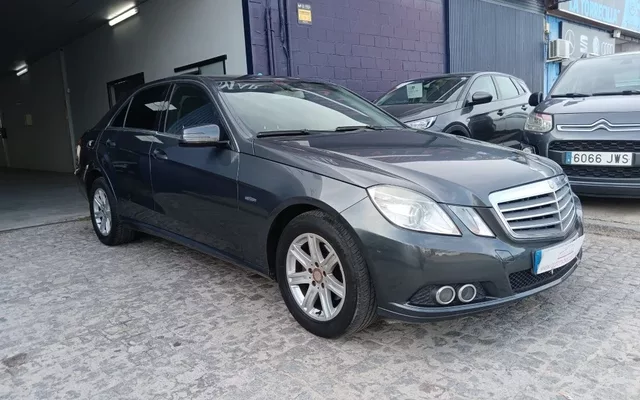 MERCEDES-BENZ Clase E E 220CDI BE Dynamic Edition Avantgarde - 12000€ en Cordoba