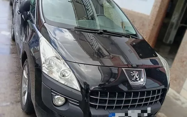 PEUGEOT 3008 3008 1.6HDI FAP Confort 112
