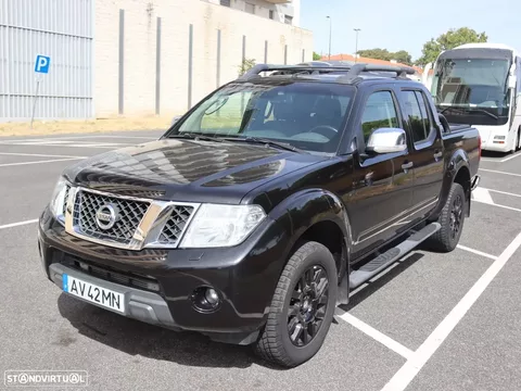 Nissan Navara 3.0 dCi V6 CD LE AT 4WD