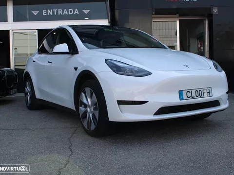 Tesla Model Y Standard