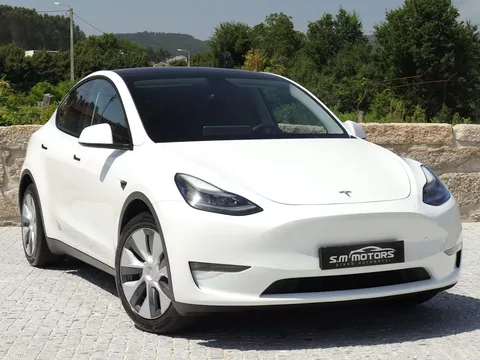 Tesla Model Y Long Range Dual Motor AWD