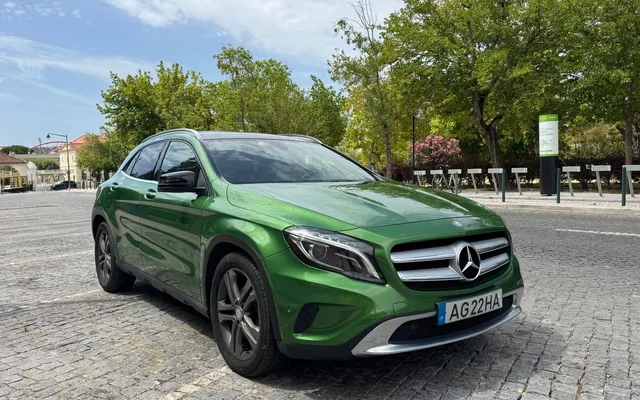 Mercedes-Benz GLA 180 d 7G-DCT Urban
