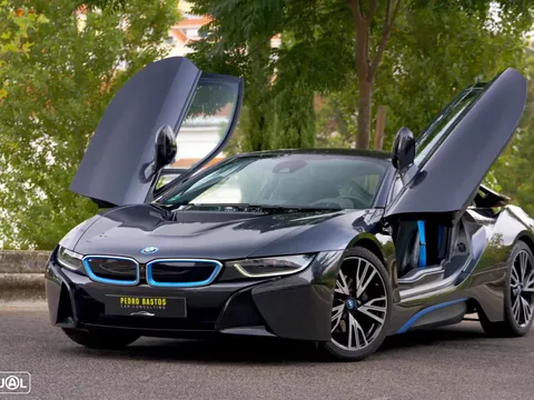 BMW i8