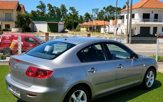 Mazda 3 Sedan