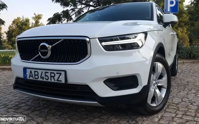 Volvo XC 40 2.0 D3 Momentum Plus