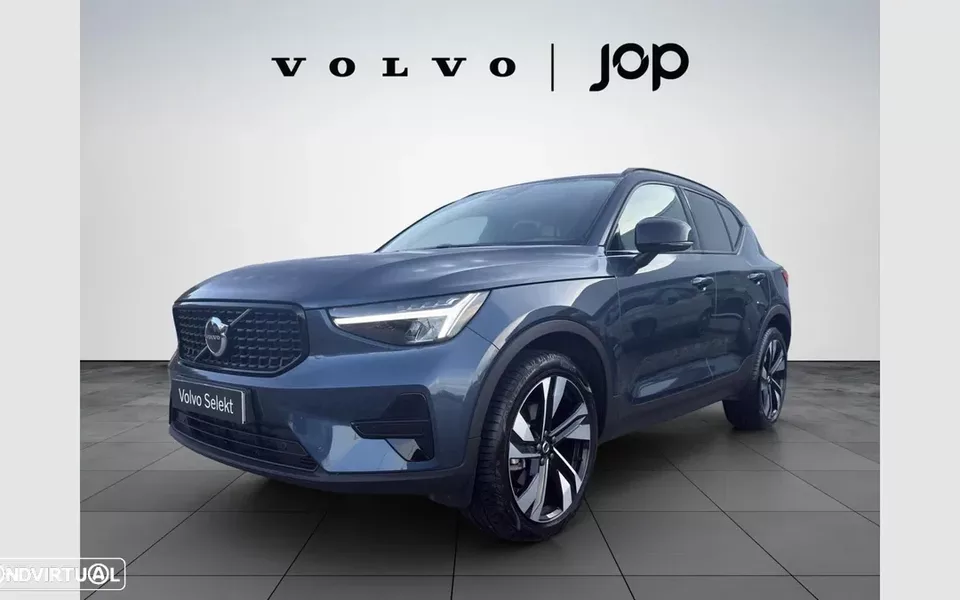 Volvo XC 40 2.0 B3 Plus Dark