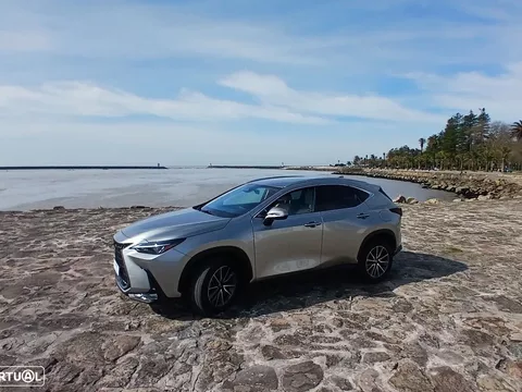 Lexus NX 450h+