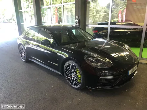 Porsche Panamera Sport Turismo Turbo S E-Hybrid