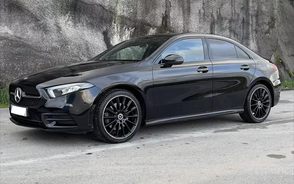 Mercedes-Benz A 250 Limousine