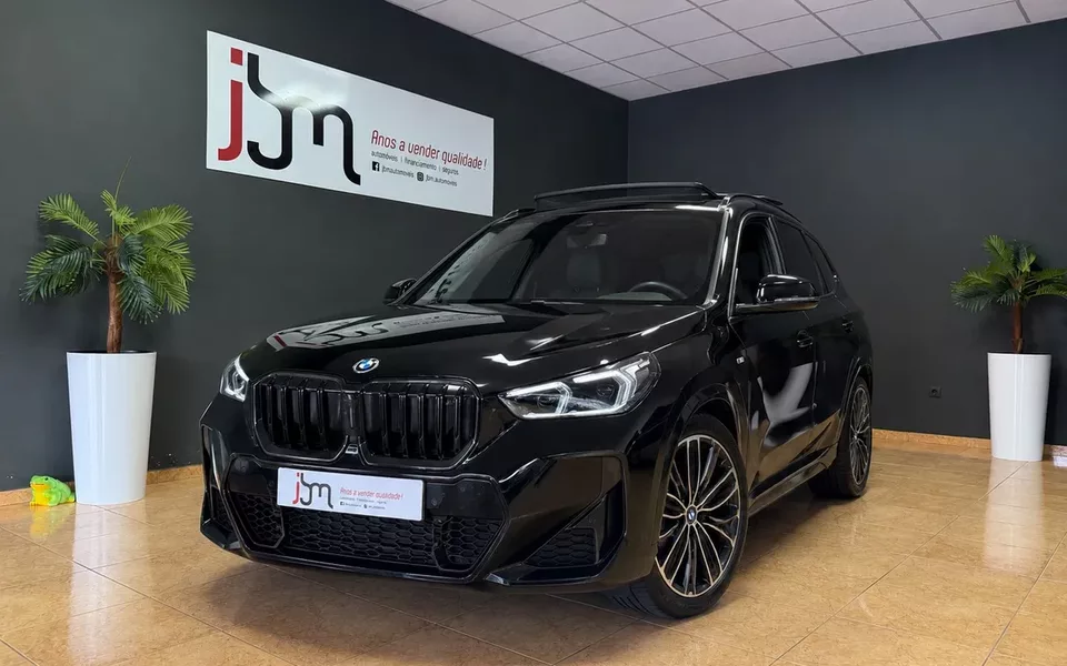 BMW iX1 xDrive30 Pack Desportivo M Pro