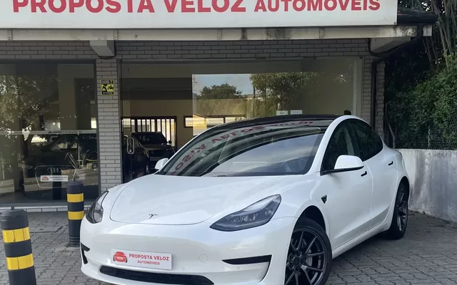 Tesla Model 3 Standard Range Plus RWD