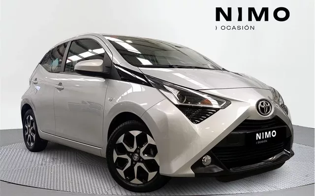 TOYOTA Aygo Aygo 70 x-play