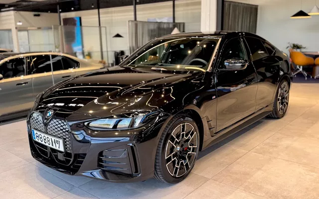 BMW i4 eDrive40 Pack Desportivo M Pro