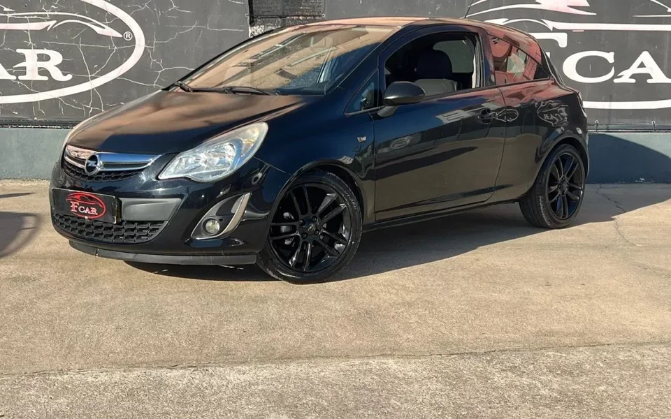 Opel Corsa 1.2 Black Edition