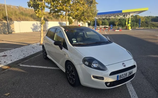 FIAT Punto Punto 1.3Mjt Young E5+ - 4700€ en Vilanova i la geltrÚ