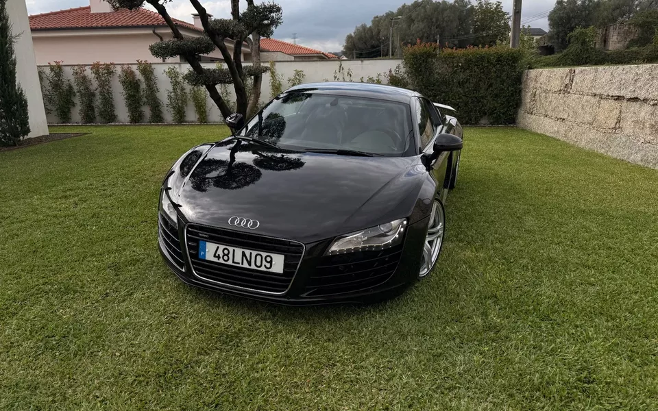 Audi R8 Coupé 4.2 FSi V8 quattro