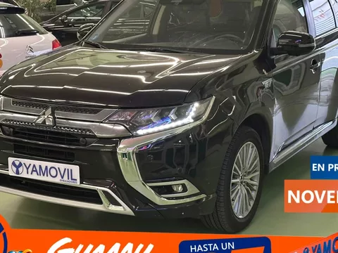 Mitsubishi Outlander 2.4 PHEV Kaiteki 4WD Auto 165 kW (224 CV)