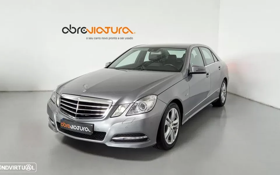 Mercedes-Benz E 220 CDi Avantgarde BlueEfficiency Auto