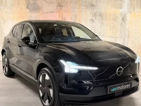 Volvo EX30 69 kWh Single Motor Extended Range Black Edition