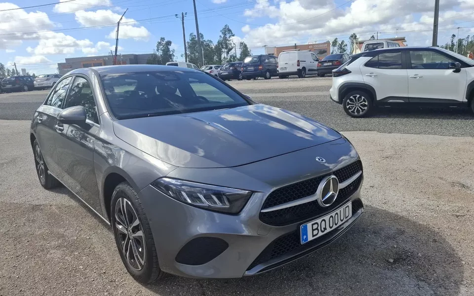 Mercedes-Benz A 250 Limousine e