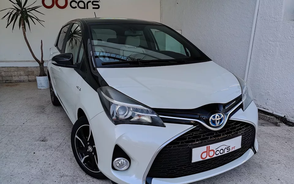 Toyota Yaris 1.5 HSD Comfort +P.Style+P.Techno