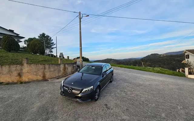 Mercedes-Benz C 220