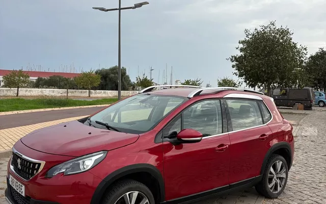 Peugeot 2008 1.2 PureTech Allure