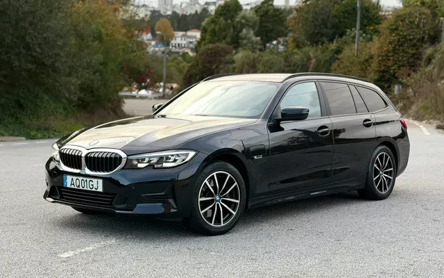 BMW 320 e Line Sport Auto