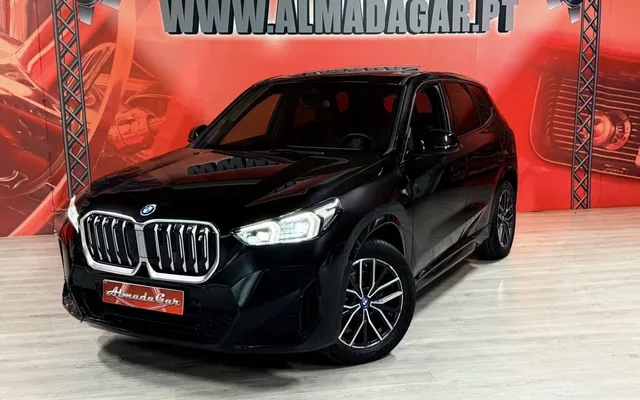 BMW iX1 xDrive30 Pack Desportivo M