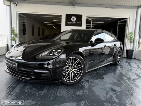 Porsche Panamera 4 E-Hybrid
