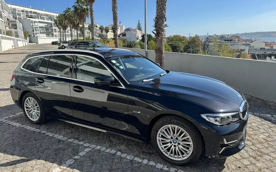 BMW 320