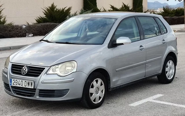 VOLKSWAGEN Polo Polo 1.4TDI Match - 2500€ en Granada